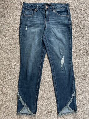 1822 Denim Distressed Jeans